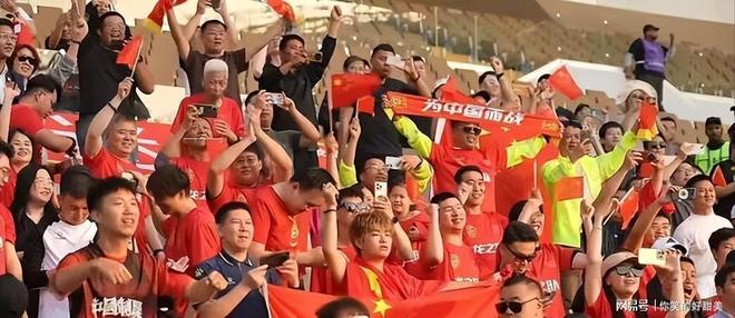 关于惊险的足球比赛引发球迷热情,谁将笑到最后?的信息 关于惊险的足球比赛引发球迷热情,谁将笑到最后?的信息